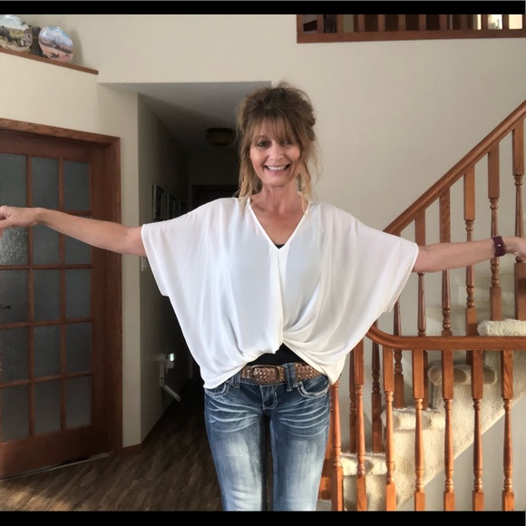 Forever 21 white sheer crop blouse - Picture 2 of 12